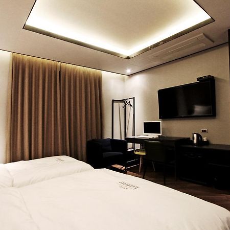Hotel Londoner Gimhae Exterior foto