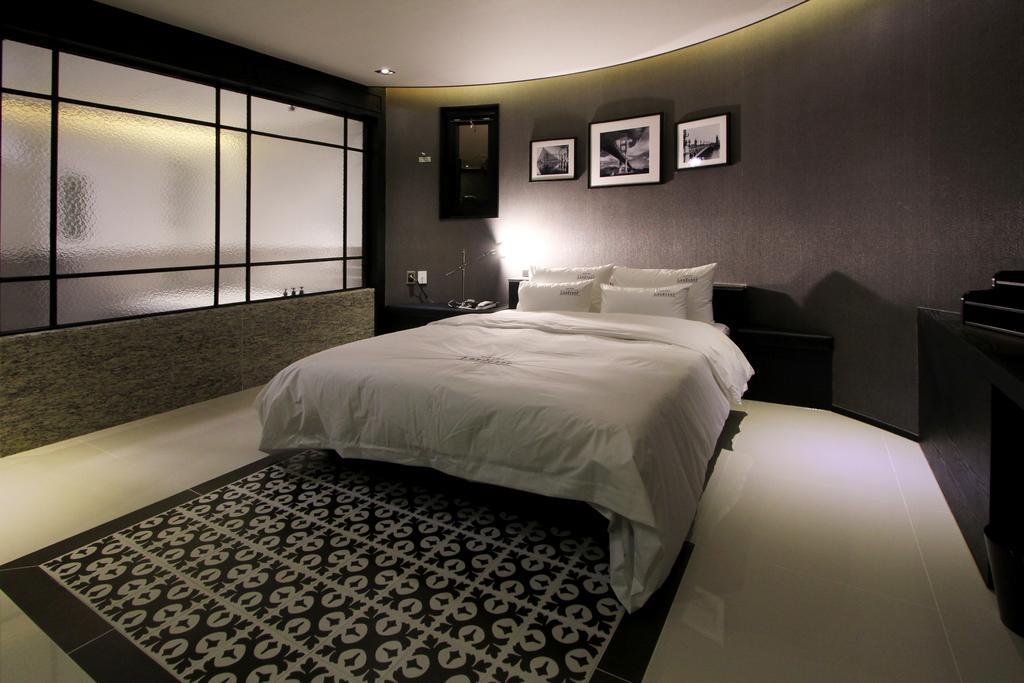 Hotel Londoner Gimhae Exterior foto