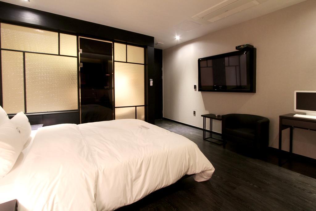 Hotel Londoner Gimhae Exterior foto